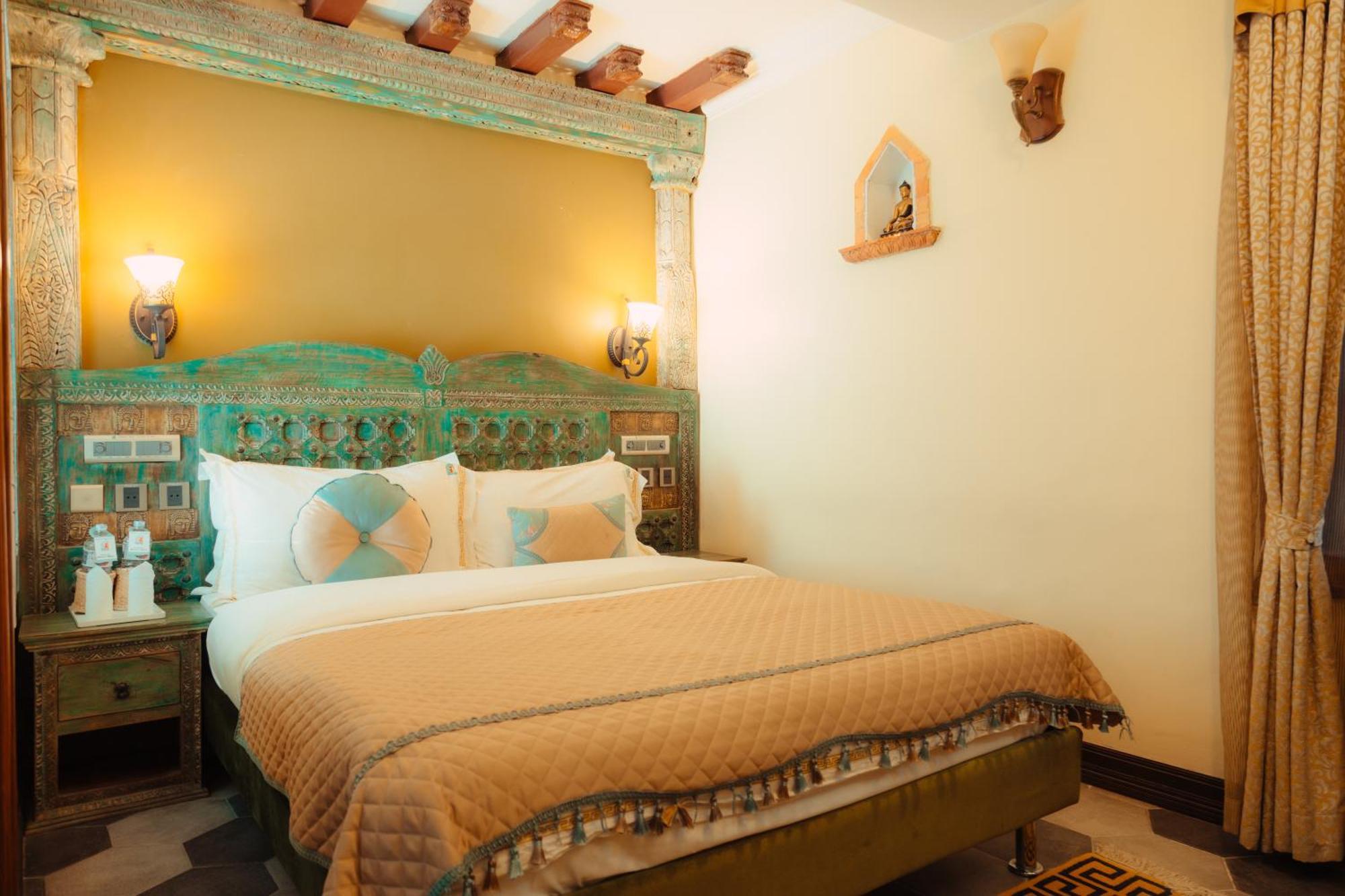 Heritage Hotel Suites And Spa Pokhara Kültér fotó