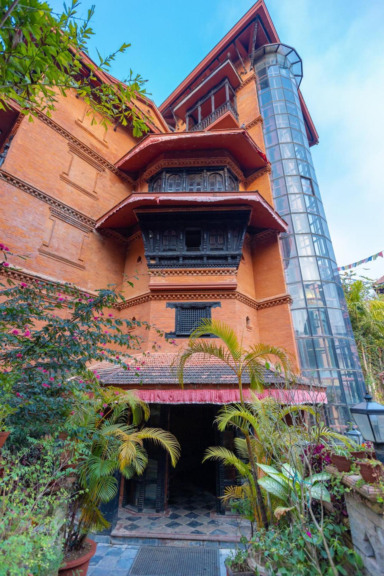 Heritage Hotel Suites And Spa Pokhara Kültér fotó