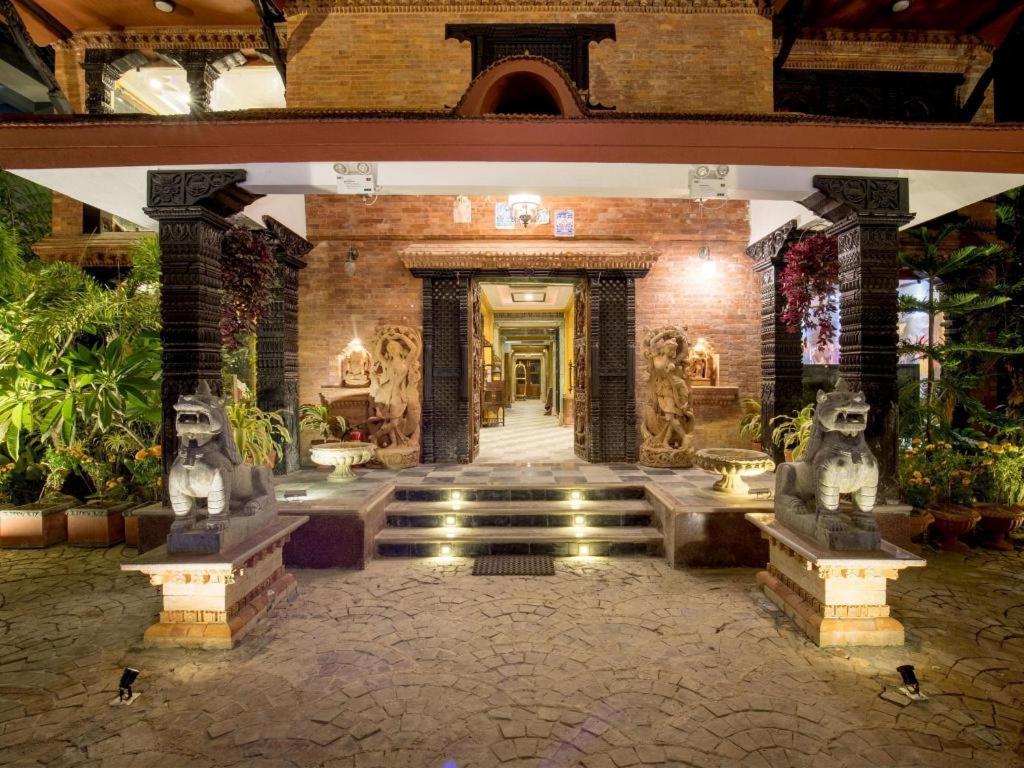 Heritage Hotel Suites And Spa Pokhara Kültér fotó
