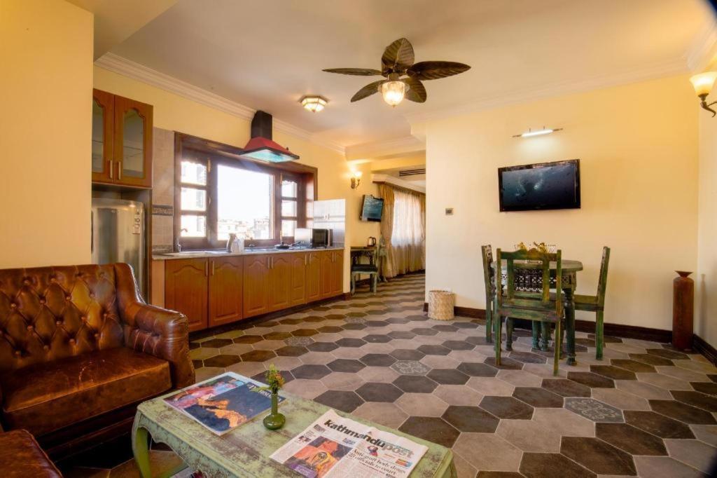 Heritage Hotel Suites And Spa Pokhara Kültér fotó