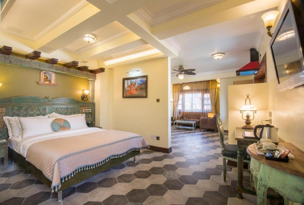 Heritage Hotel Suites And Spa Pokhara Kültér fotó
